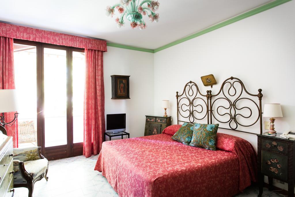 Residenza D'Epoca Albergo Quattro Fontane Венеция Лидо Екстериор снимка